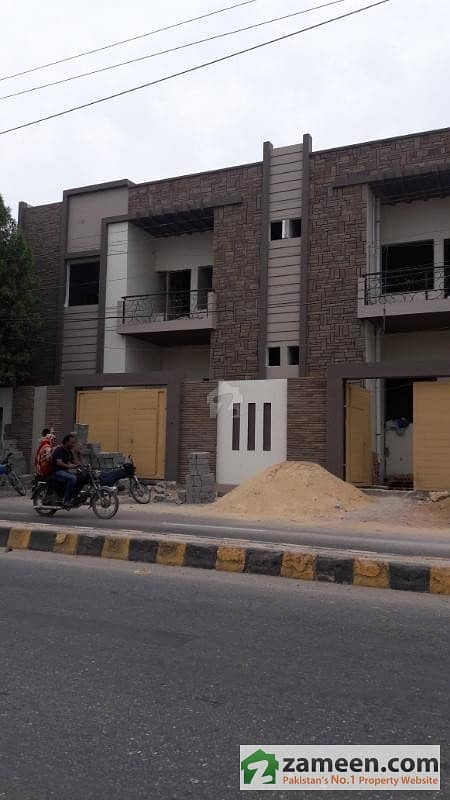 4 Bedrooms Portion With Roof For Sale At PECHS Kashmir  Road Karachi