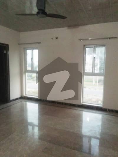 20 Marla Upper Portion Available For Rent In Faisal Garden Canal Road Fsd