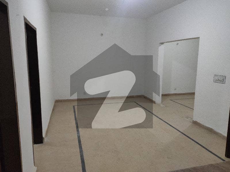 2 Bed with D/D Ground Floor For Rent