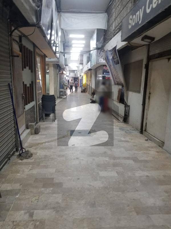 کلفٹن ۔ بلاک 9 کلفٹن کراچی میں 0.44 مرلہ دکان 30 ہزار میں کرایہ پر دستیاب ہے۔