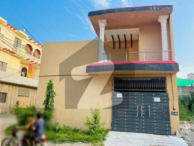 گلشنِ احباب لاہور میں 6 کمروں کا 8 مرلہ مکان 1.8 کروڑ میں برائے فروخت۔