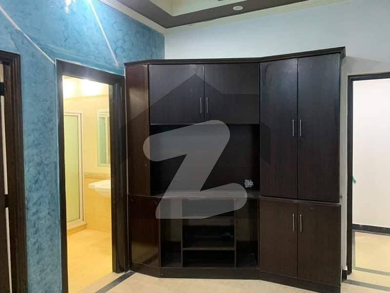 امپیریل گارڈن ہومز پیراگون سٹی لاہور میں 3 کمروں کا 15 مرلہ زیریں پورشن 72 ہزار میں کرایہ پر دستیاب ہے۔