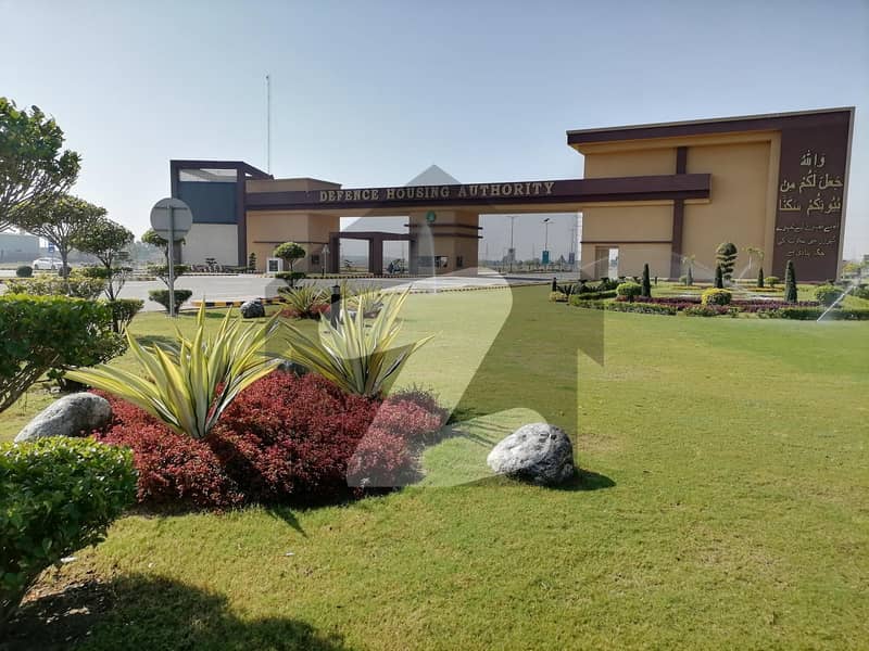 اے آر وائی لگونا ڈی ایچ اے ڈیفینس گوجرانوالہ میں 3 کمروں کا 4 مرلہ مکان 1.73 کروڑ میں برائے فروخت۔