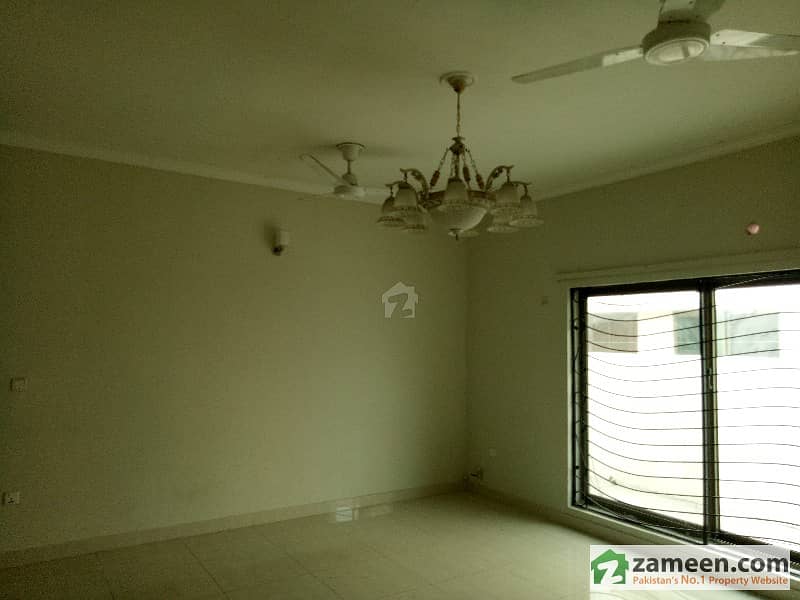 One Kanal House Available For Sale At Paf Falcon Complex Near Kalma Chowk Gulberg 3 Lahore