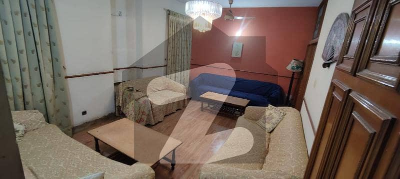 گارڈن ٹاؤن - احمد بلاک گارڈن ٹاؤن لاہور میں 4 کمروں کا 7 مرلہ مکان 2.8 کروڑ میں برائے فروخت۔