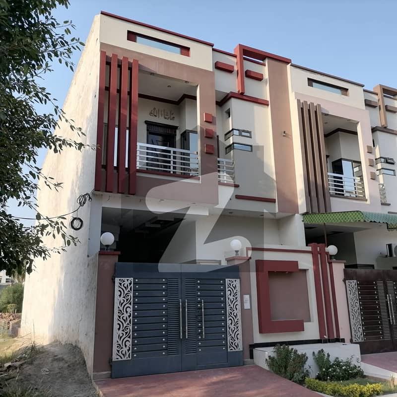 Ideally Located House For sale In Royal Palm City Sahiwal Available