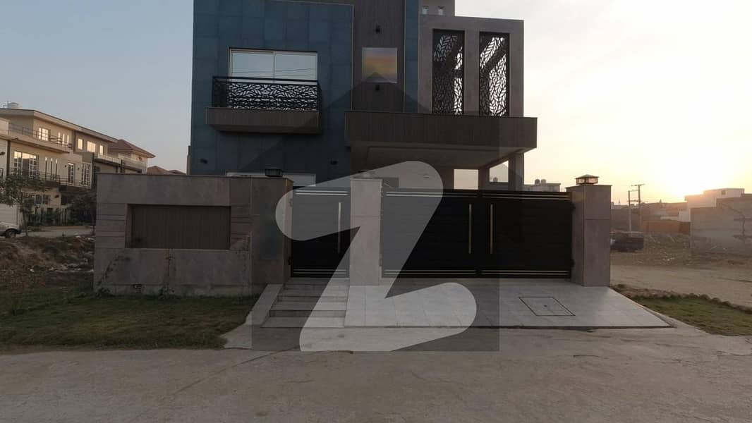 10 Marla House available for sale in Bankers Housing Society - Block B, Lahore