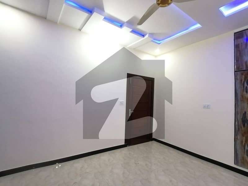 ڈیفینس ہومز سوسائٹی سیالکوٹ میں 4 کمروں کا 6 مرلہ مکان 1.2 کروڑ میں برائے فروخت۔