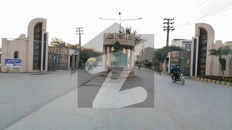 ڈی سی کالونی گوجرانوالہ میں 5 مرلہ پلاٹ فائل 9.5 لاکھ میں برائے فروخت۔