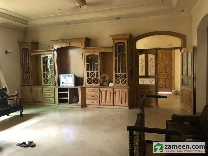 18 Marla Double  Storey  House For Sale In Muslim Town  Fasisalabad