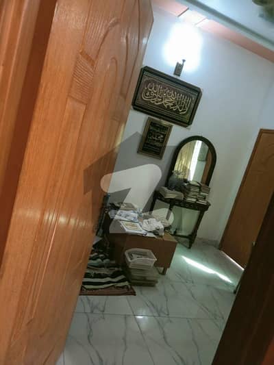 الفیصل ٹاؤن لاہور میں 3 کمروں کا 3 مرلہ مکان 30 ہزار میں کرایہ پر دستیاب ہے۔