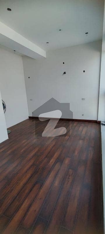 4 MARLA 2nd FLOOR AVAILABLE FOR RENT IN DHA PHASE 4 ON A HOT LOCATION