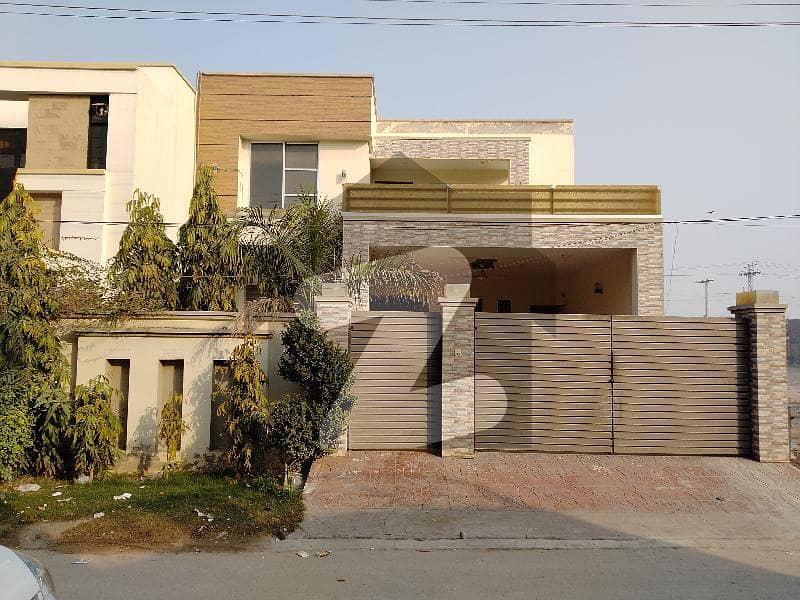 Spacious Upper Portion Is Available In Wapda Town Phase 1 - Block C For Rent