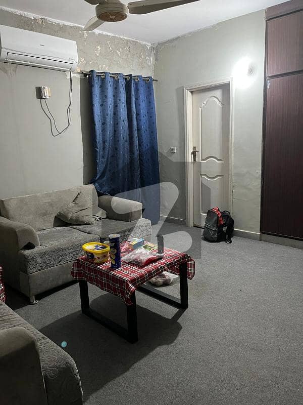 ایڈن لین ولاز 2 ایڈن لاہور میں 1 کمرے کا 8 مرلہ کمرہ 10 ہزار میں کرایہ پر دستیاب ہے۔