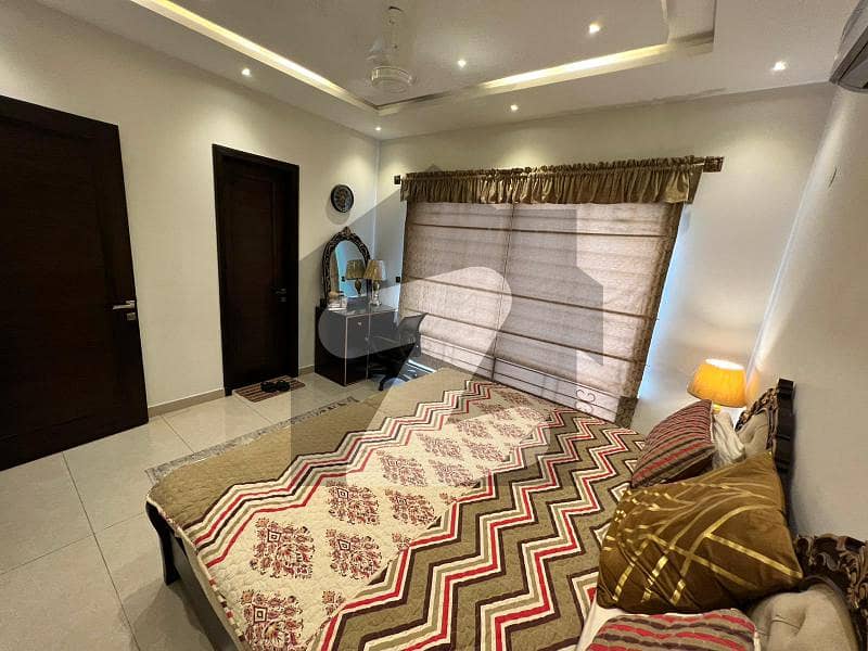 ڈی ایچ اے فیز 8 - بلاک ڈی ڈی ایچ اے فیز 8 ڈیفنس (ڈی ایچ اے) لاہور میں 4 کمروں کا 10 مرلہ مکان 1.15 لاکھ میں کرایہ پر دستیاب ہے۔
