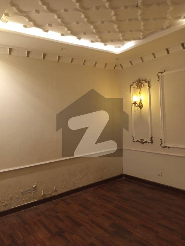ماڈل ٹاؤن لِنک روڈ ماڈل ٹاؤن لاہور میں 4 کمروں کا 4 مرلہ مکان 1.75 کروڑ میں برائے فروخت۔