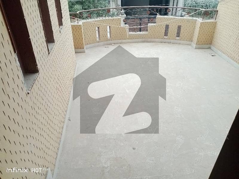 زکریا ٹاؤن ملتان میں 3 کمروں کا 5 مرلہ مکان 30 ہزار میں کرایہ پر دستیاب ہے۔