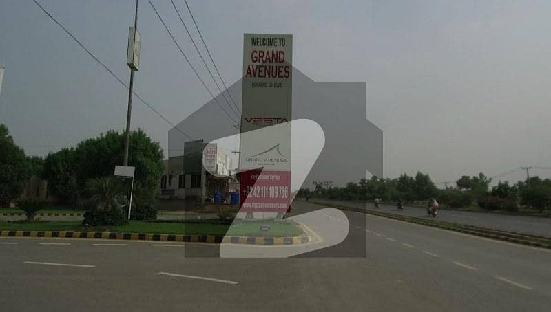 گرینڈ ایوینیوز ہاؤسنگ سکیم لاہور میں 1 کنال رہائشی پلاٹ 75 لاکھ میں برائے فروخت۔