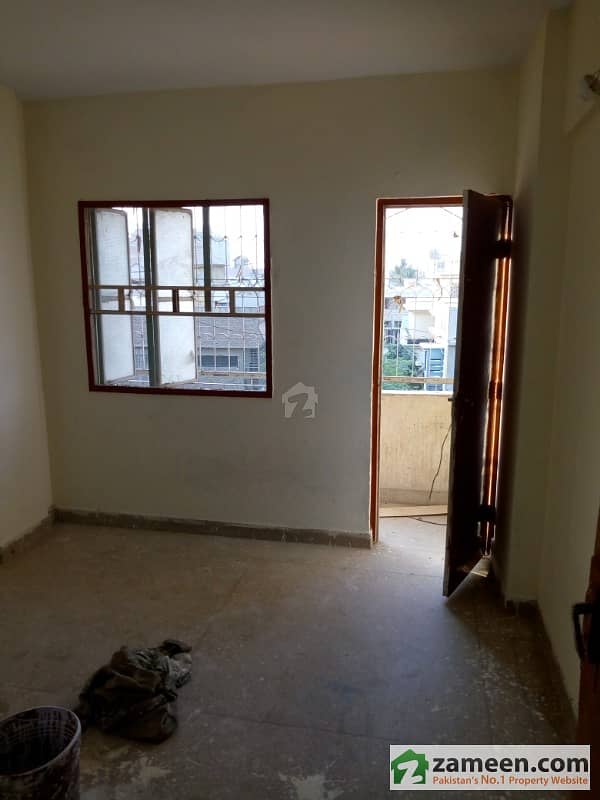 Flat For Sale At Main Qasimabad Road