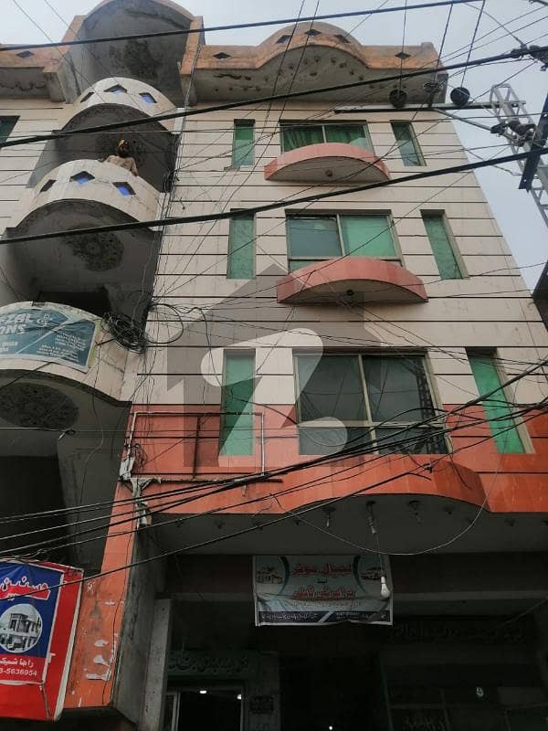 کری روڈ ایریا راولپنڈی میں 11 مرلہ عمارت 12.5 کروڑ میں برائے فروخت۔