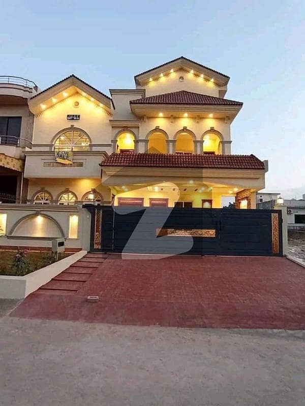 (40x80) 14 Marla luxury Beautiful House Available for Sale in G-13 Islamabad