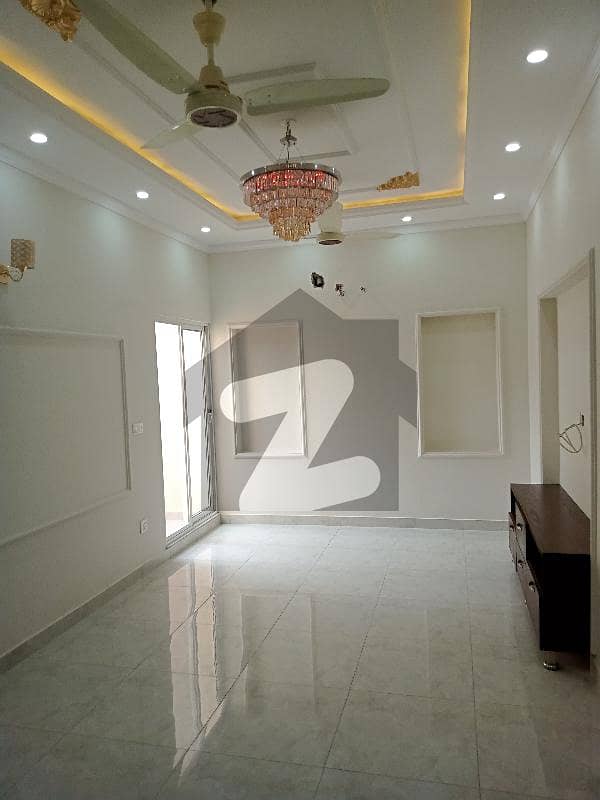 State Life Society Lahore Flat For Rent