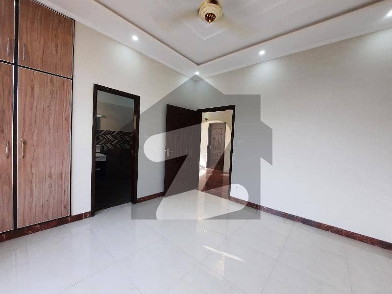 5 Marla Flat Available For Rent In Formanites Housing Scheme