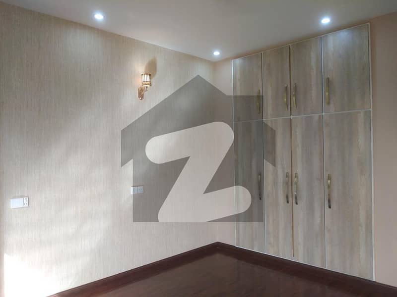 Rent Your Ideal Flat In Paragon City's Top Location Paragon City