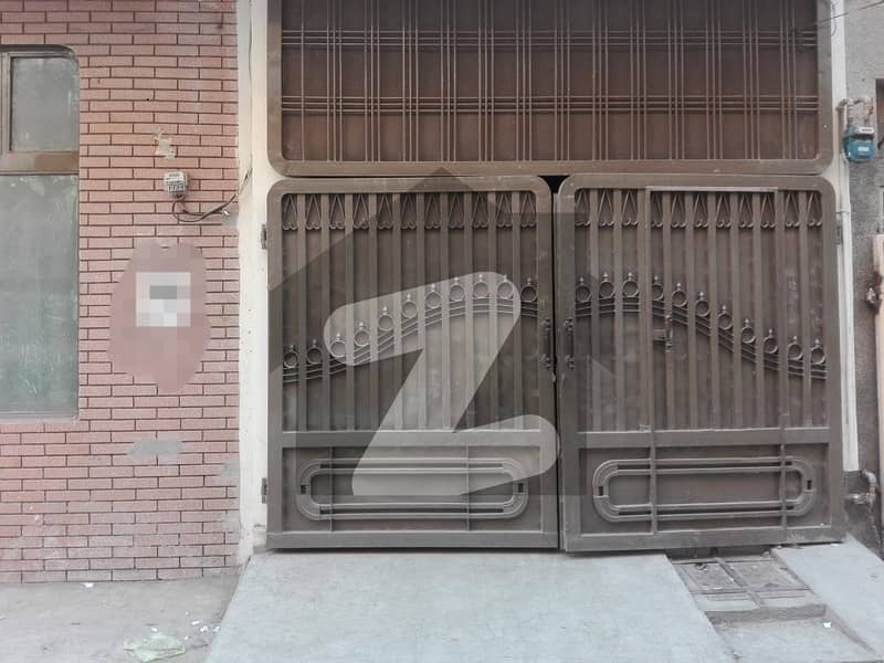 Prominently-Located House Available In Allama Iqbal Town - Satluj Block For rent
