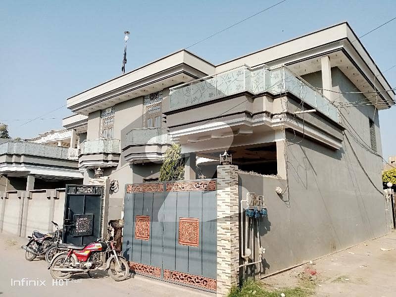 نشیمن کالونی ملتان میں 4 کمروں کا 7 مرلہ مکان 1.4 کروڑ میں برائے فروخت۔