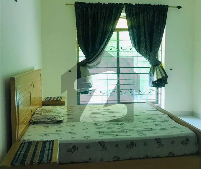 پیس وُوڈلینڈز بیدیاں روڈ لاہور میں 3 کمروں کا 10 مرلہ مکان 70 ہزار میں کرایہ پر دستیاب ہے۔