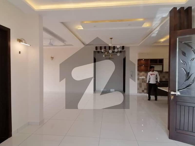 Prime Location In Federal B Area - Block 11 Of Karachi, A 1800 Square Feet House Is Available