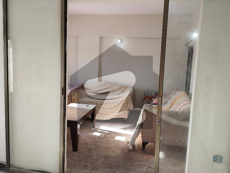 ناظم آباد 3 - بلاک سی ناظم آباد 3 ناظم آباد کراچی میں 2 کمروں کا 4 مرلہ فلیٹ 28 ہزار میں کرایہ پر دستیاب ہے۔