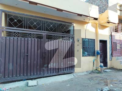 In Madina Town 900 Square Feet House For Sale