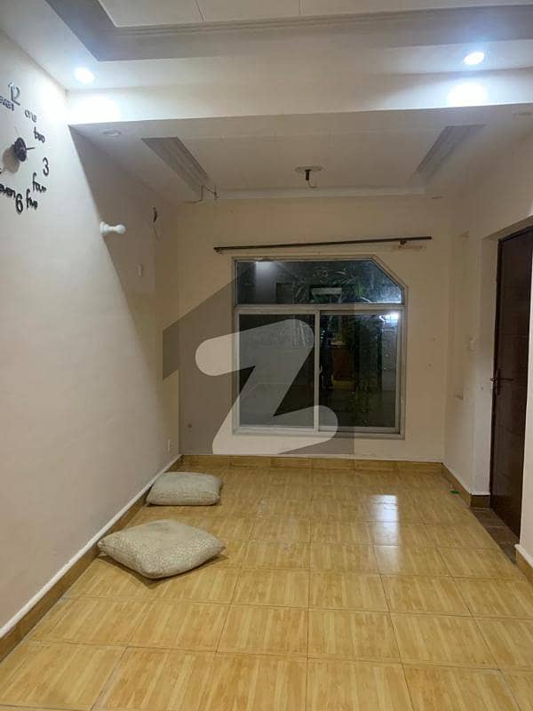 1 Bedroom attach Bathroom Of Portion just girls for rent