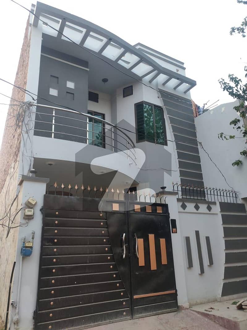 فتح شیر کالونی ساہیوال میں 3 کمروں کا 4 مرلہ مکان 90 لاکھ میں برائے فروخت۔