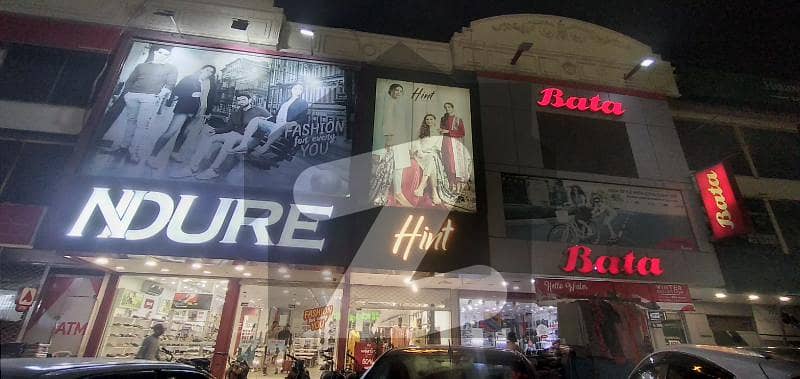 بہادر آباد گلشنِ اقبال ٹاؤن کراچی میں 7 مرلہ دکان 5.5 لاکھ میں کرایہ پر دستیاب ہے۔