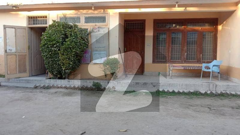 1 Kanal House Available For Sale in Phase 1 E2