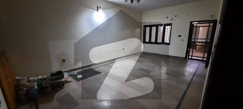 نارتھ ناظم آباد ۔ بلاک ایچ نارتھ ناظم آباد کراچی میں 3 کمروں کا 9 مرلہ مکان 1.5 لاکھ میں کرایہ پر دستیاب ہے۔