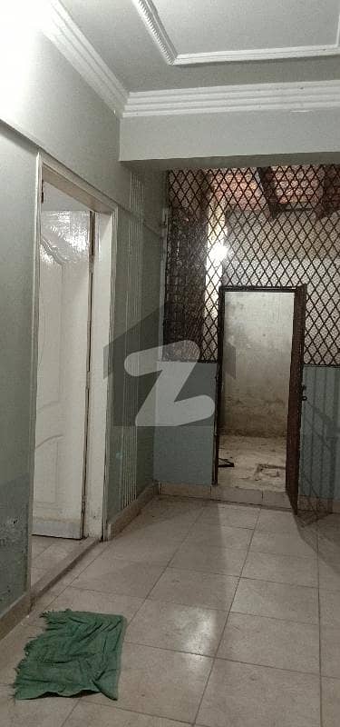 گلستانِِ جوہر ۔ بلاک 11 گلستانِ جوہر,کراچی میں 2 کمروں کا 4 مرلہ فلیٹ 55.0 لاکھ میں برائے فروخت۔