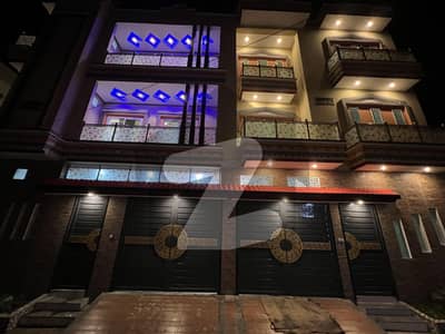 ڈلا زیک روڈ پشاور میں 9 کمروں کا 5 مرلہ مکان 2.5 کروڑ میں برائے فروخت۔