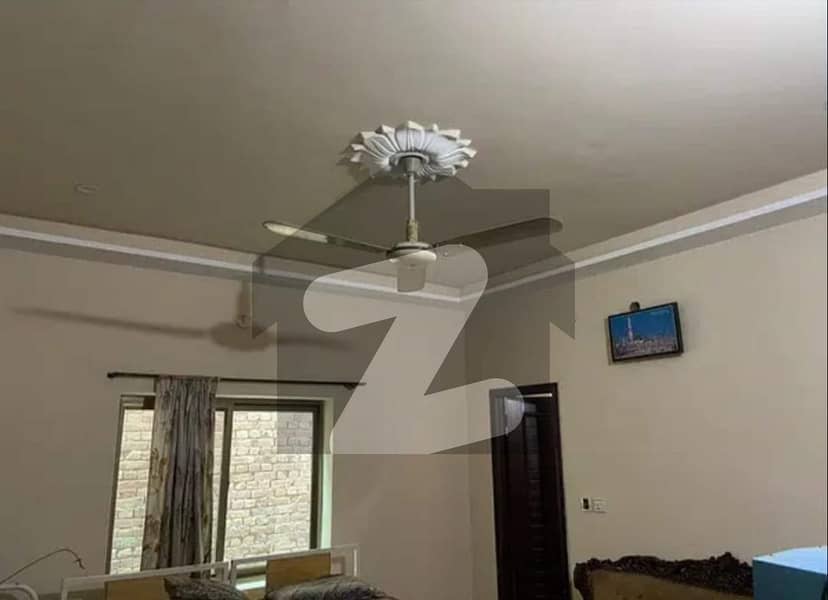 10 Marla House For sale In Rehmat Ullah Town