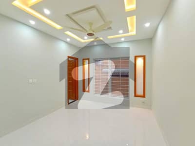 1 Kanal Ground Portion 3 Bedroom With Attach 4 Washroom ) 2car Parking Separate Entrance Gate It Community New House Servant Room Available