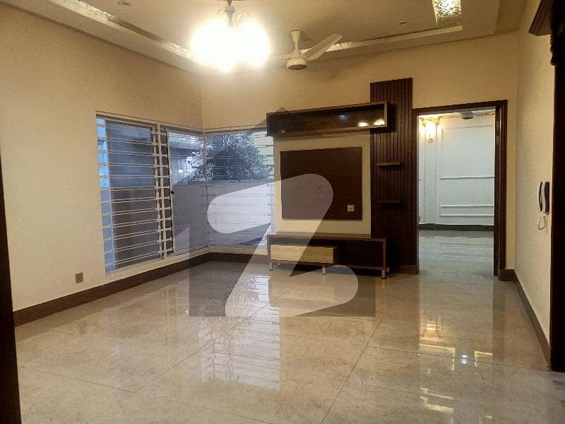 ڈیوائن گارڈنز لاہور میں 4 کمروں کا 12 مرلہ مکان 4.8 کروڑ میں برائے فروخت۔