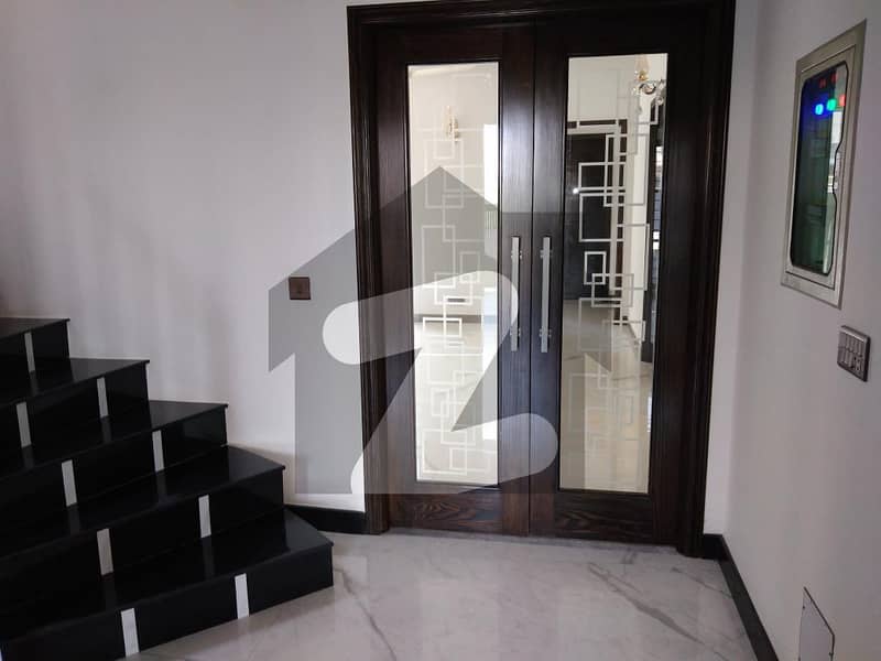 13 Marla Upper Portion Available For rent In DHA Phase 8 - Ex Air Avenue