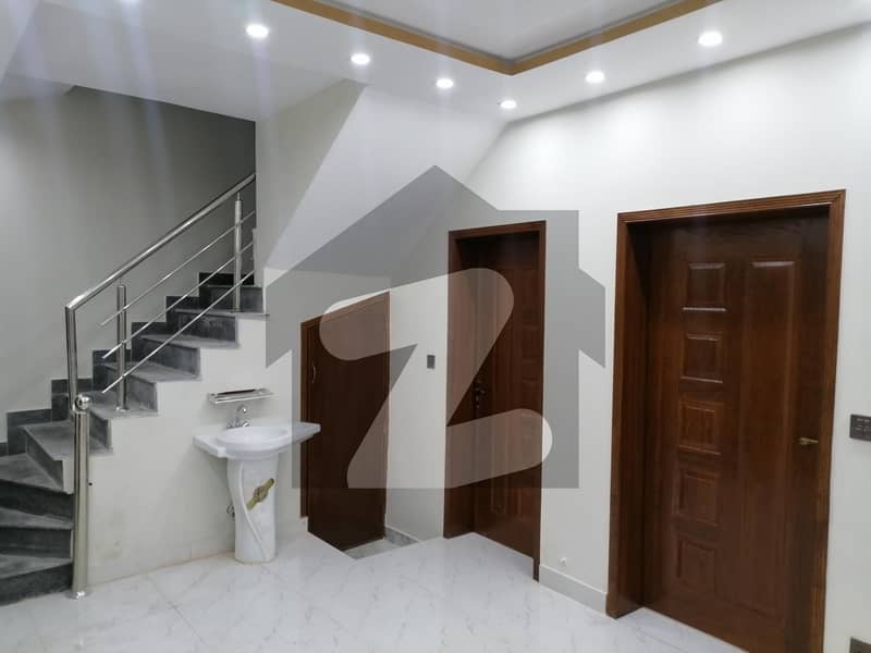 بحریہ نشیمن ۔ سن فلاور بحریہ نشیمن لاہور میں 3 کمروں کا 5 مرلہ مکان 1.34 کروڑ میں برائے فروخت۔