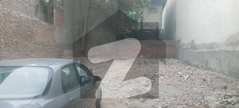 سمن آباد لاہور میں 3 کمروں کا 6 مرلہ رہائشی پلاٹ 1.68 کروڑ میں برائے فروخت۔
