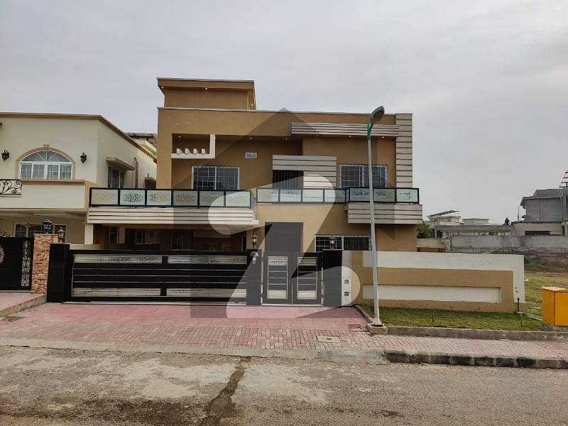 Bahria Town Phase 8 Sector A 25 Marla Hose For Sale