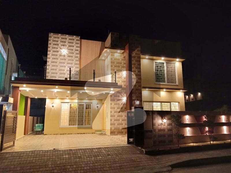 1 Kanal BRAND NEW BEAUTIFUL House Up For Sale