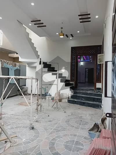 ڈیفنس روڈ راولپنڈی میں 3 کمروں کا 9 مرلہ مکان 1.78 کروڑ میں برائے فروخت۔